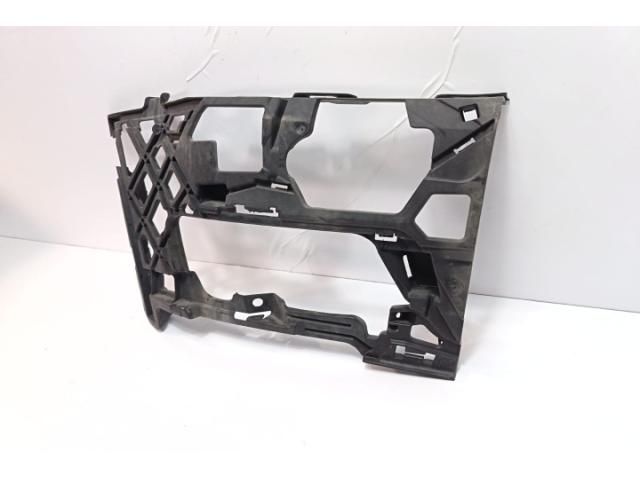 bontott VW GOLF VII Jobb első Lökhárító Tartó (Műanyag)