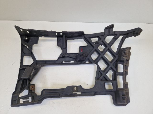 bontott VW GOLF VII Jobb első Lökhárító Tartó (Műanyag)