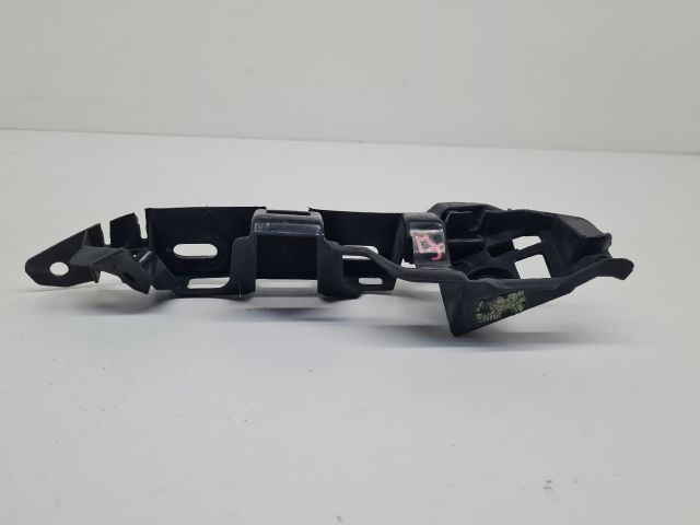 bontott VW GOLF VII Jobb első Lökhárító Tartó (Műanyag)