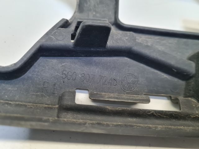 bontott VW GOLF VII Jobb első Lökhárító Tartó (Műanyag)