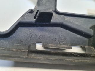 bontott VW GOLF VII Jobb első Lökhárító Tartó (Műanyag)