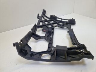 bontott VW GOLF VII Jobb első Lökhárító Tartó (Műanyag)