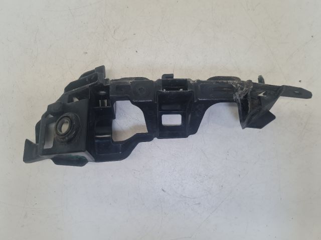 bontott VW GOLF VII Jobb első Lökhárító Tartó (Műanyag)