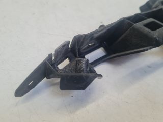 bontott VW GOLF VII Jobb első Lökhárító Tartó (Műanyag)