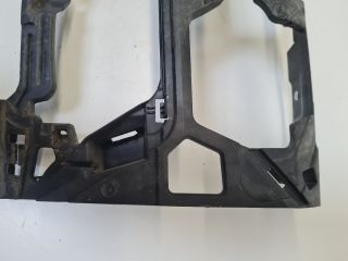 bontott VW GOLF VII Jobb első Lökhárító Tartó (Műanyag)