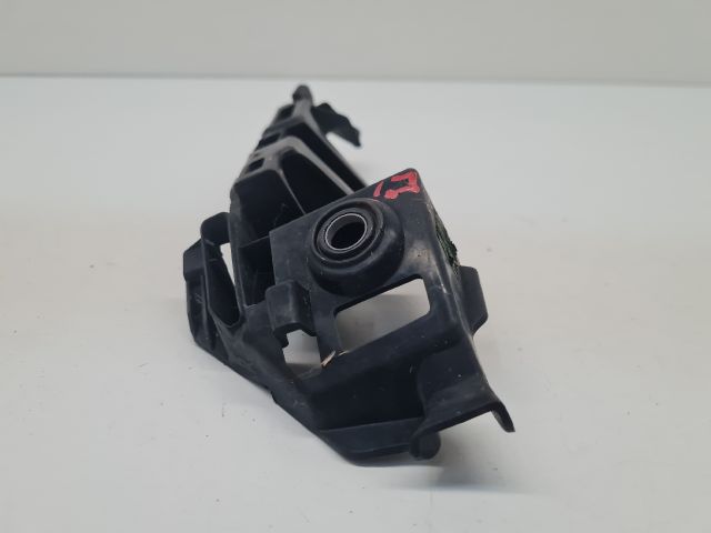 bontott VW GOLF VII Jobb első Lökhárító Tartó (Műanyag)