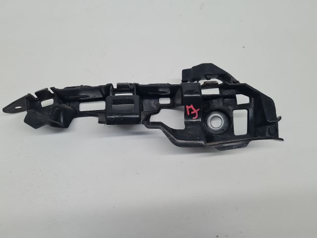 bontott VW GOLF VII Jobb első Lökhárító Tartó (Műanyag)