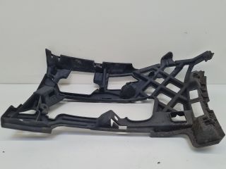 bontott VW GOLF VII Jobb első Lökhárító Tartó (Műanyag)