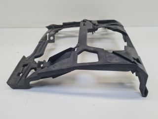 bontott VW GOLF VII Jobb első Lökhárító Tartó (Műanyag)