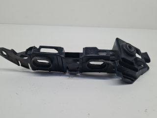 bontott VW GOLF VII Jobb első Lökhárító Tartó (Műanyag)