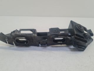 bontott VW GOLF VII Jobb első Lökhárító Tartó (Műanyag)