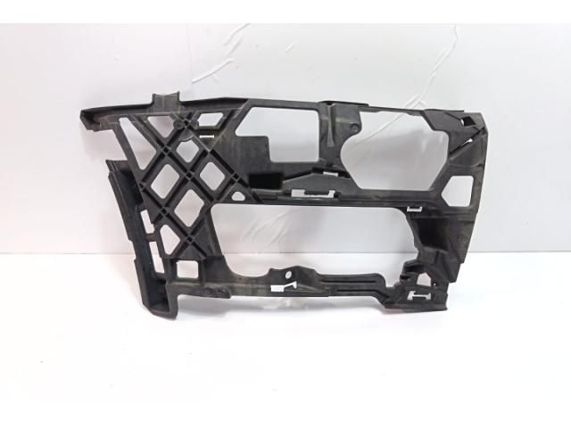 bontott VW GOLF VII Jobb első Lökhárító Tartó (Műanyag)