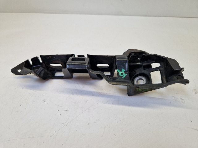 bontott VW GOLF VII Jobb első Lökhárító Tartó (Műanyag)