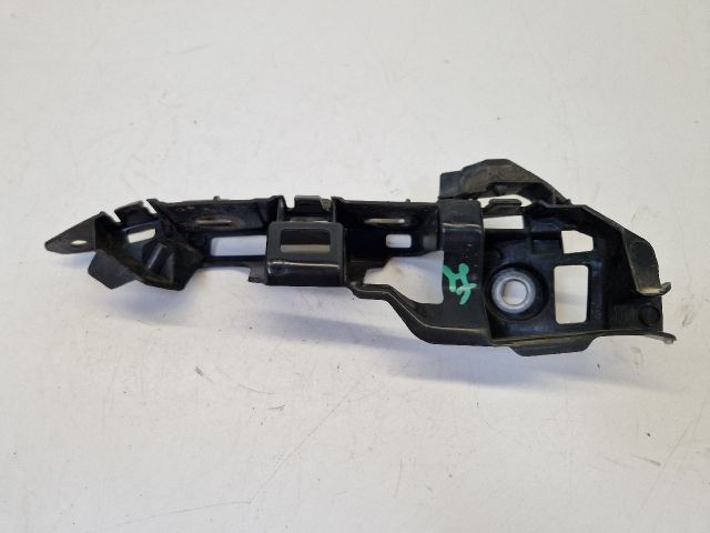 bontott VW GOLF VII Jobb első Lökhárító Tartó (Műanyag)