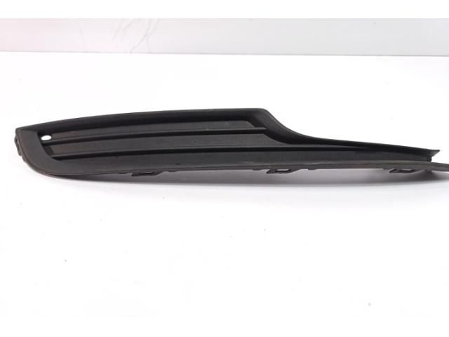 bontott VW GOLF VII Jobb első Lökhárító Vakborítás