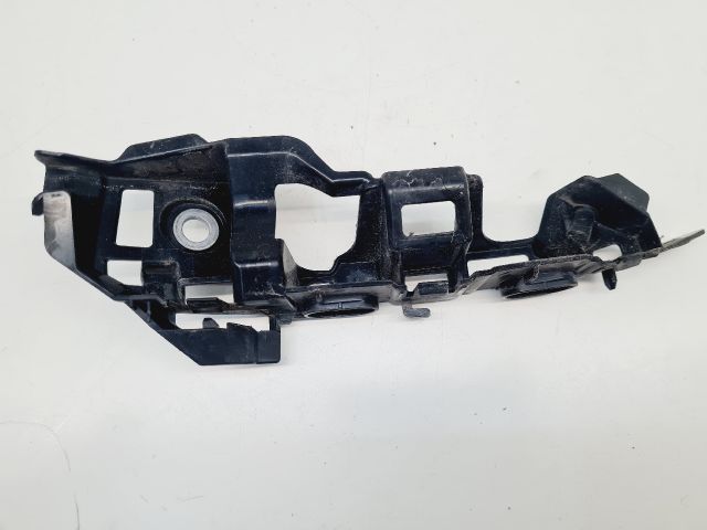 bontott VW GOLF VII Jobb első Oldal Lökhárító Tartó (Műanyag)