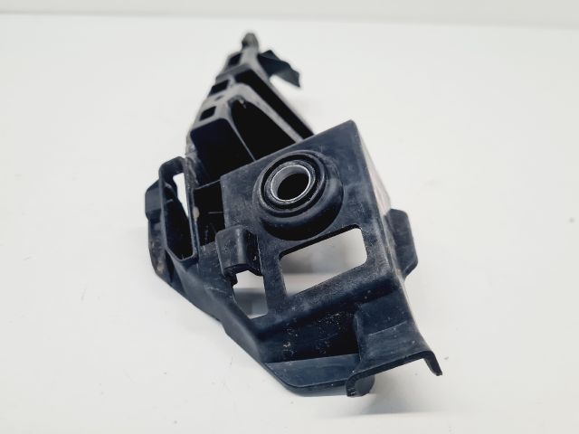 bontott VW GOLF VII Jobb első Oldal Lökhárító Tartó (Műanyag)