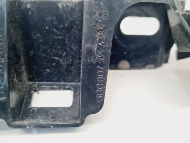 bontott VW GOLF VII Jobb első Oldal Lökhárító Tartó (Műanyag)