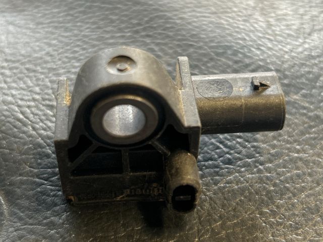 bontott VW GOLF VII Jobb első Oldal Ütközés Érzékelő