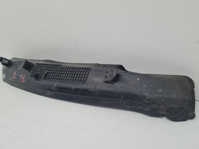 bontott VW GOLF VII Jobb első Sárvédő Zajszigetelés