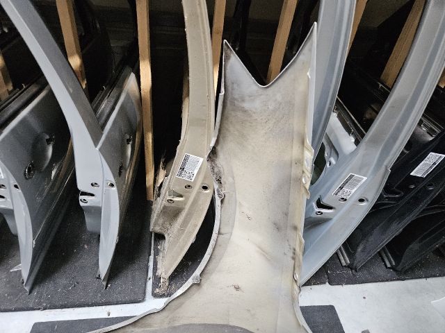 bontott VW GOLF VII Jobb első Sárvédő