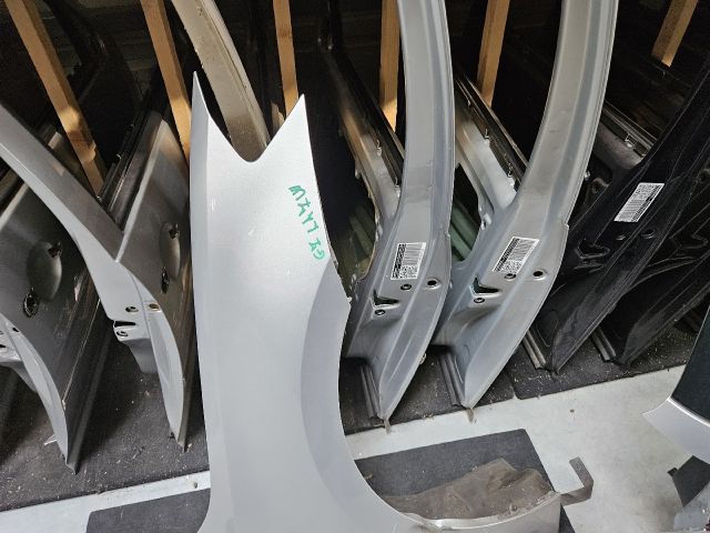 bontott VW GOLF VII Jobb első Sárvédő