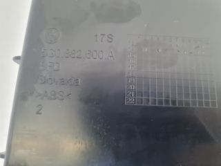 bontott VW GOLF VII Jobb első Tároló Rekesz