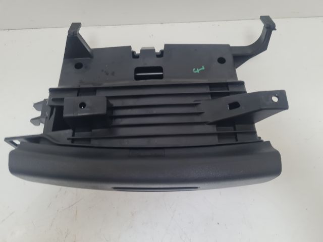 bontott VW GOLF VII Jobb első Tároló Rekesz