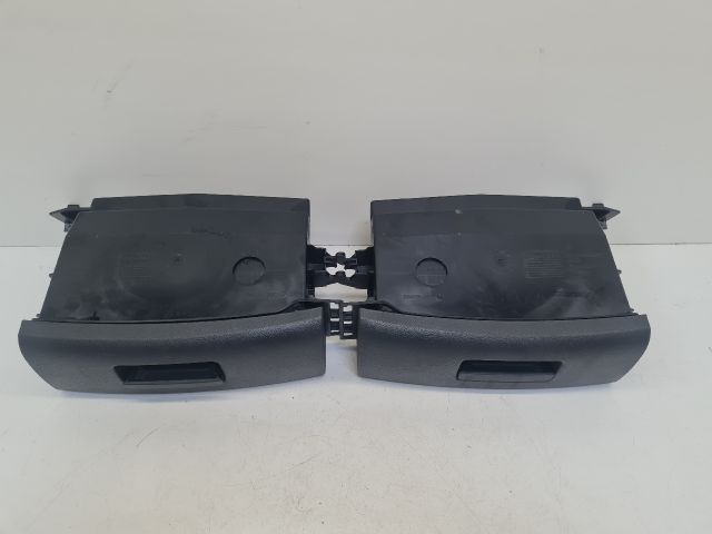 bontott VW GOLF VII Jobb első Tároló Rekesz