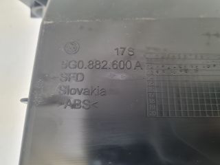 bontott VW GOLF VII Jobb első Tároló Rekesz