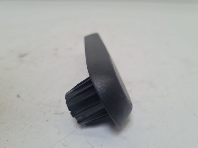 bontott VW GOLF VII Jobb első Üléstámla állító