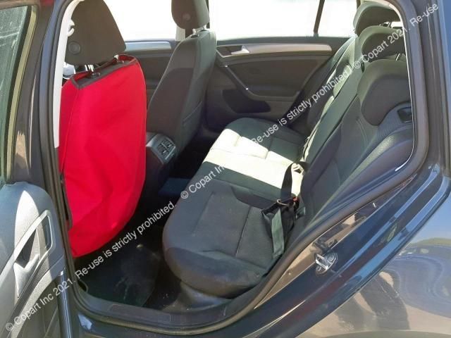 bontott VW GOLF VII Jobb Fenéklemez