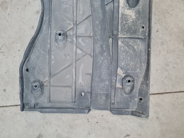 bontott VW GOLF VII Jobb Fenéklemez