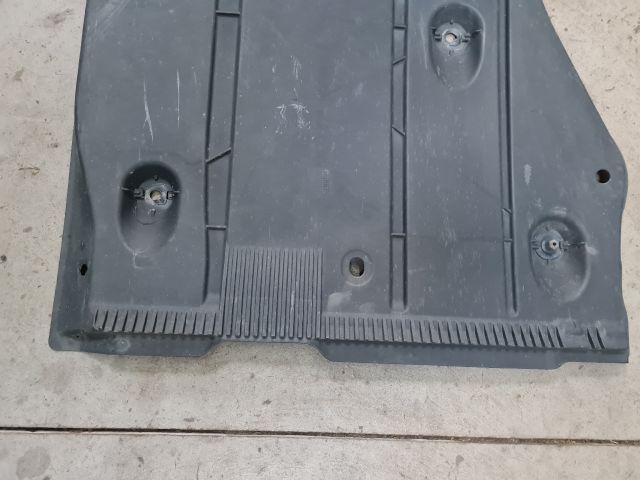 bontott VW GOLF VII Jobb Fenéklemez