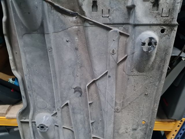 bontott VW GOLF VII Jobb Fenéklemez