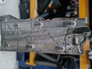 bontott VW GOLF VII Jobb Fenéklemez