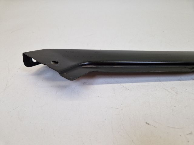 bontott VW GOLF VII Jobb Fényszóró Tartó