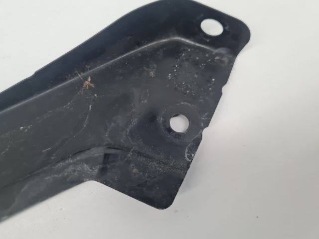 bontott VW GOLF VII Jobb Fényszóró Tartó