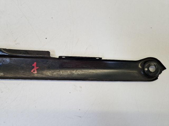 bontott VW GOLF VII Jobb Fényszóró Tartó