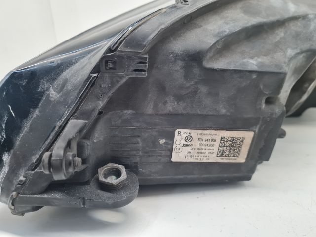 bontott VW GOLF VII Jobb Fényszóró