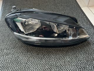 bontott VW GOLF VII Jobb Fényszóró
