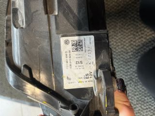 bontott VW GOLF VII Jobb Fényszóró