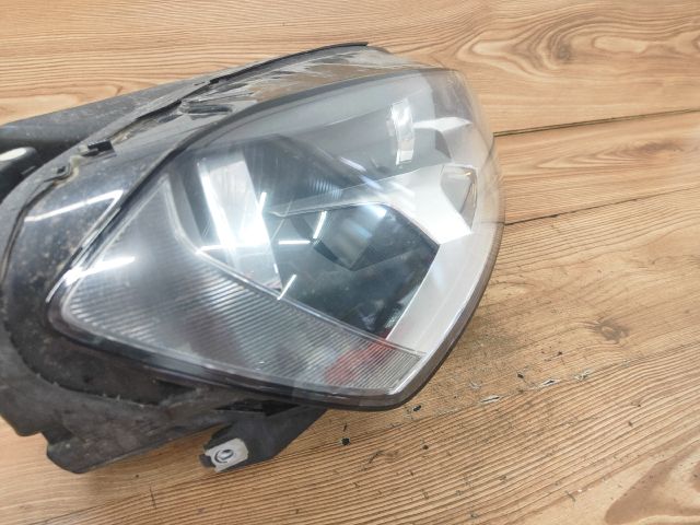 bontott VW GOLF VII Jobb Fényszóró