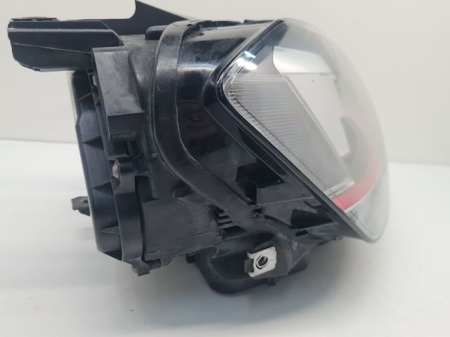 bontott VW GOLF VII Jobb Fényszóró