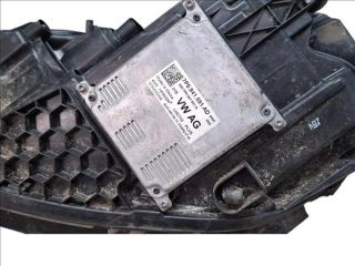 bontott VW GOLF VII Jobb Fényszóró