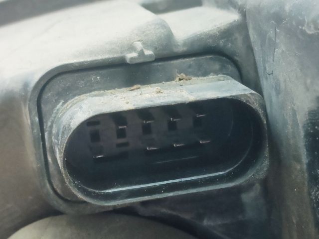 bontott VW GOLF VII Jobb Fényszóró