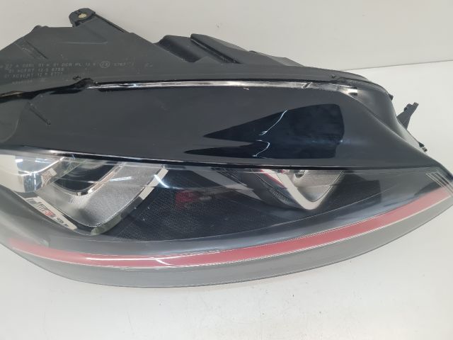 bontott VW GOLF VII Jobb Fényszóró
