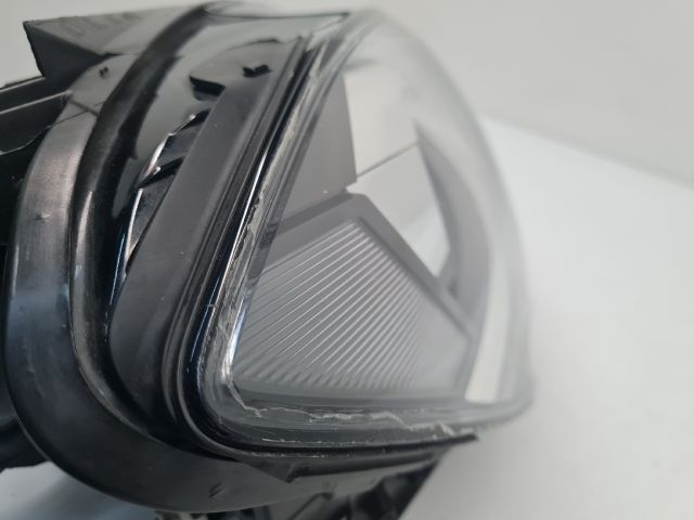 bontott VW GOLF VII Jobb Fényszóró