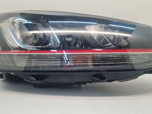 bontott VW GOLF VII Jobb Fényszóró