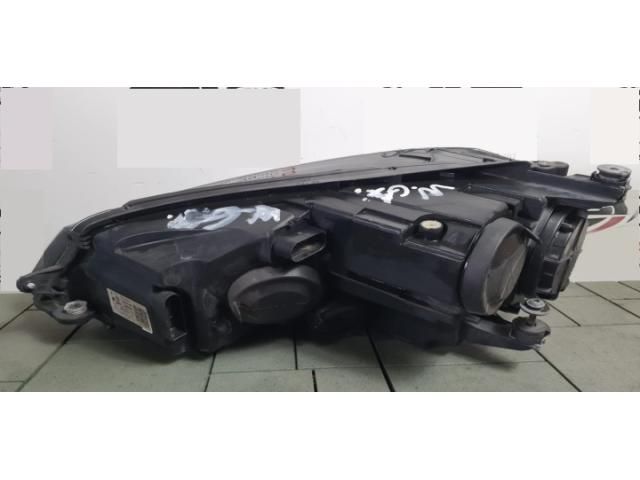 bontott VW GOLF VII Jobb Fényszóró